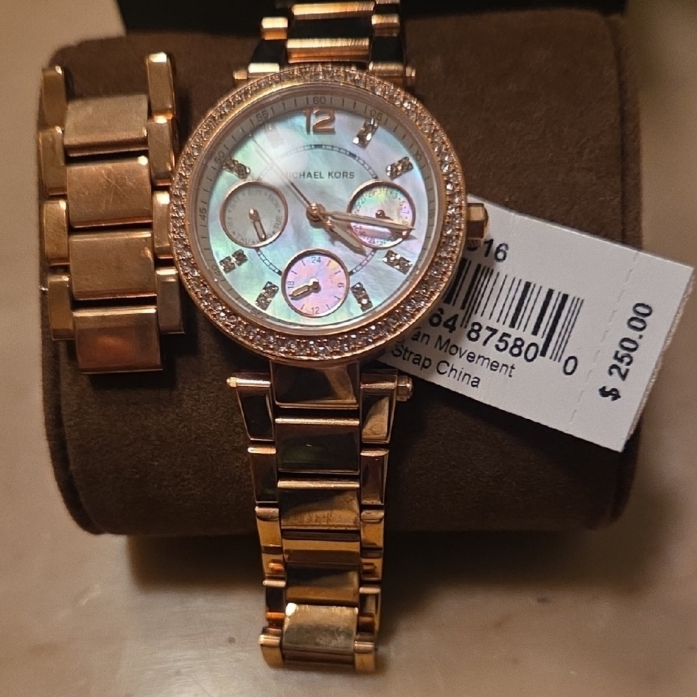 NWT Michael Kors Rose Gold-tone Women's Bracelet Watch with Mother-of-Pearl Dial